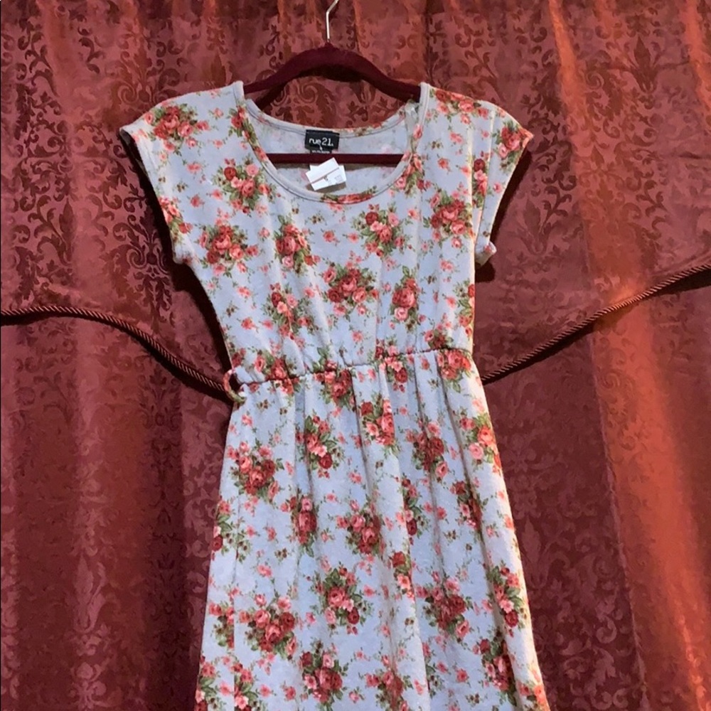 Beautiful short sleeve flower dress